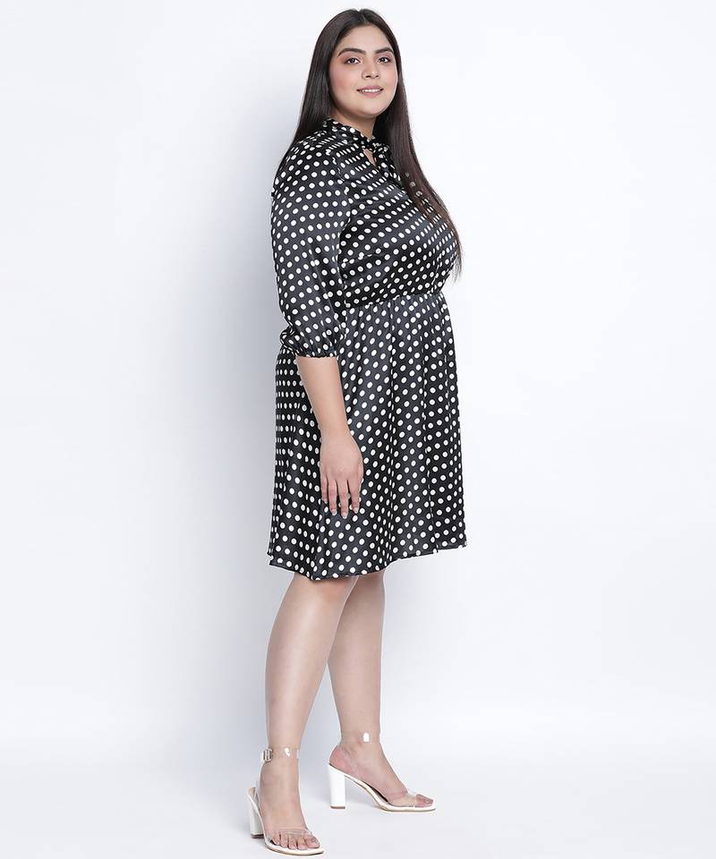 Joyeous polka dot plus szie tie knot dress