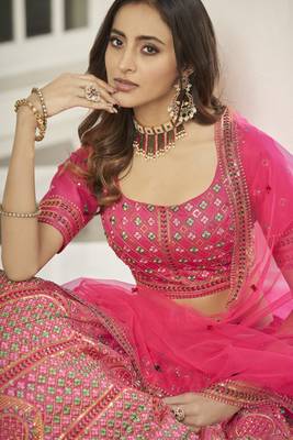 Hypnotizing Deep pink thread and Sequins embroidered silk semi stitched lehenga 2