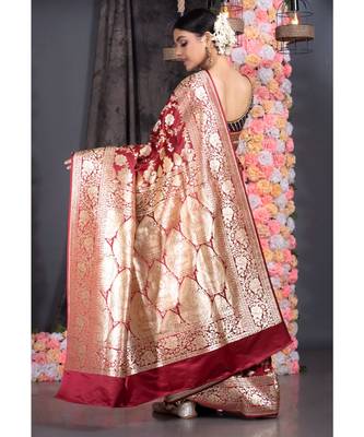 Maroon Banarasi Silk Katan Saree With Sunflower Booti Zari Border Pallu 3