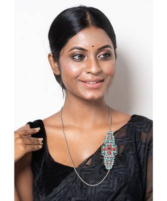 Side Pendant Necklace 1