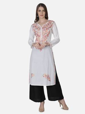 Hand Embroidered White Cotton Lucknowi Chikankari Kurti 1