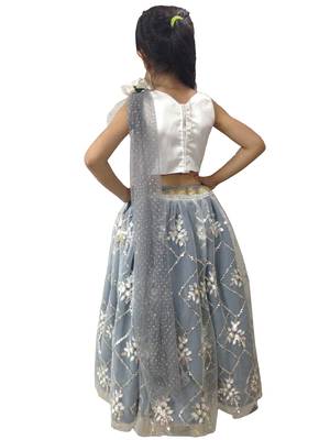 Aglare embroidered Beautiful lehenda choli with atteched dupatta. white 2