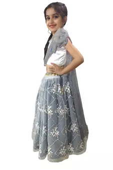 Aglare embroidered Beautiful lehenda choli with atteched dupatta. white
