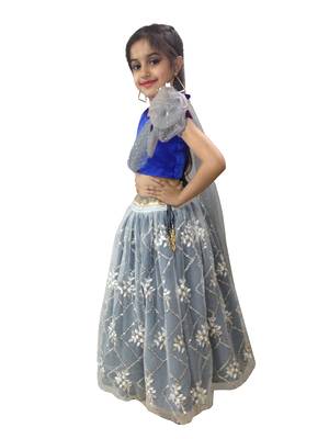 Aglare embroidered Beautiful lehenda choli with atteched dupatta. blue 3
