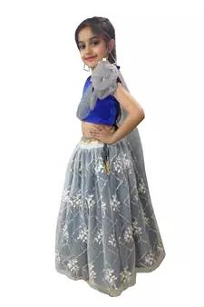Aglare embroidered Beautiful lehenda choli with atteched dupatta. blue