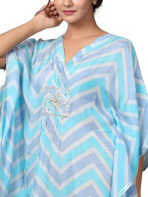 Blue embroidered cotton embroidered kaftan 2