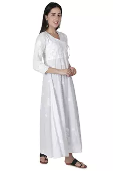 Seva Chikan Hand Embroidered White Cotton Lucknowi Chikankari Kurti