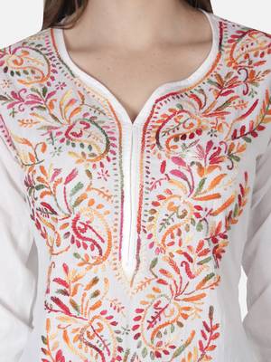 Hand Embroidered White Cotton Lucknowi Chikankari Kurti 6