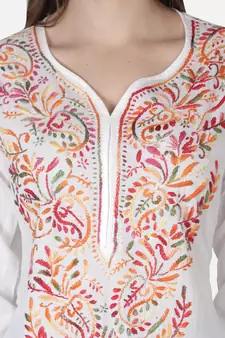 Hand Embroidered White Cotton Lucknowi Chikankari Kurti