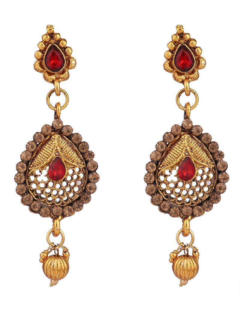 Traditional Hasli Style Gold Plated Choker Cutwork and Floral Design with Earring Maangtika