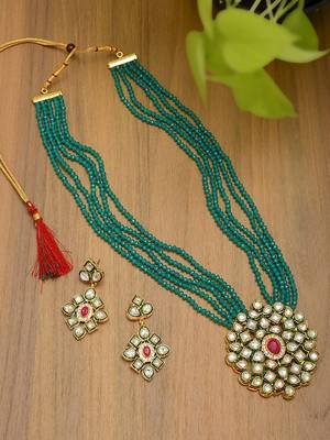 White crystal necklaces 3
