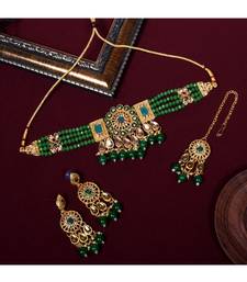 Traditional Green Pearl antique Choker Set