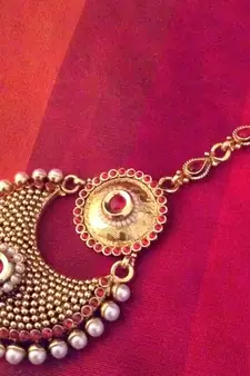 Pink Cubic Zirconia maang-tikka