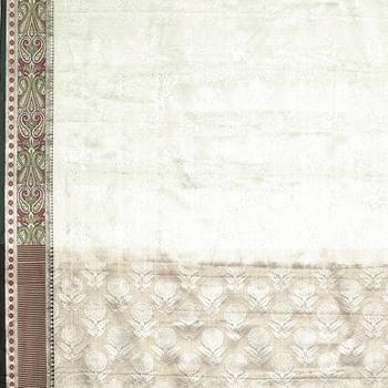 Green woven Faux kanchipuram silk saree with blouse 4