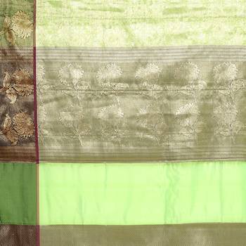 Green woven Faux kanchipuram silk saree with blouse 4