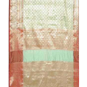 Green woven Faux kanchipuram silk saree with blouse 3
