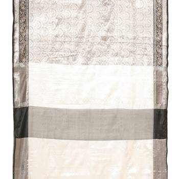 Silver woven kanchipuram silk saree with blouse 3