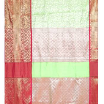 Green woven Faux kanchipuram silk saree with blouse 3