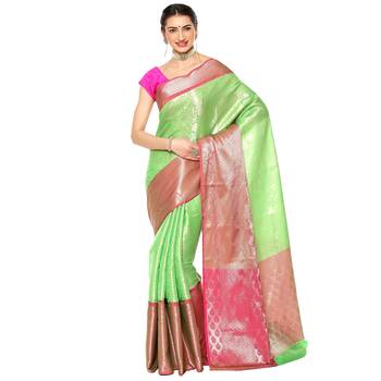 Green woven kanchipuram silk saree with blouse 1