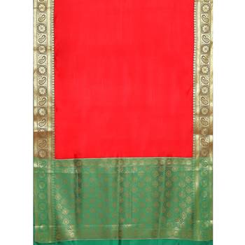 Red woven kanchipuram silk blend saree with blouse 3