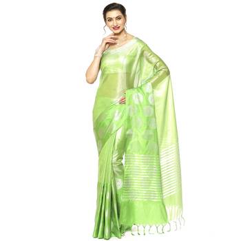 Green woven Faux kanchipuram silk saree with blouse 1