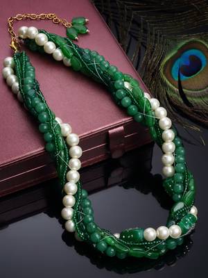 Green pearl necklaces 2