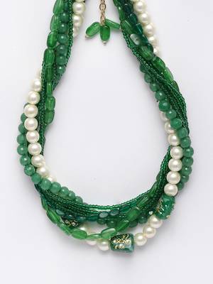Green pearl necklaces 4