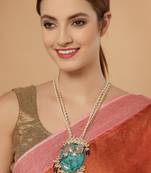 Blue pearl necklaces