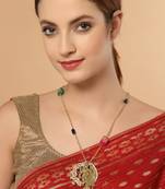 Green pearl necklaces