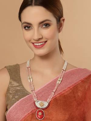 Red pearl necklaces 1