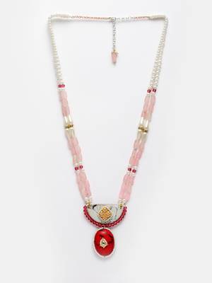 Red pearl necklaces 3