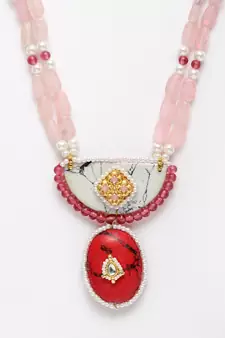 Red pearl necklaces
