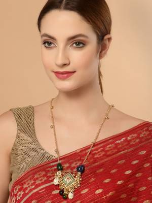 Blue pearl necklaces 1