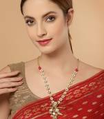 Green pearl necklaces