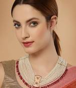 Peach pearl necklaces