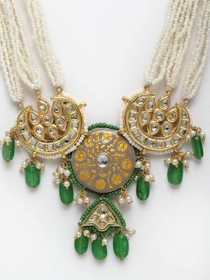 Green pearl necklaces 4