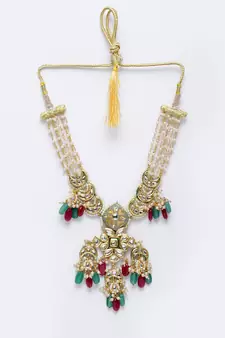 Green pearl necklaces