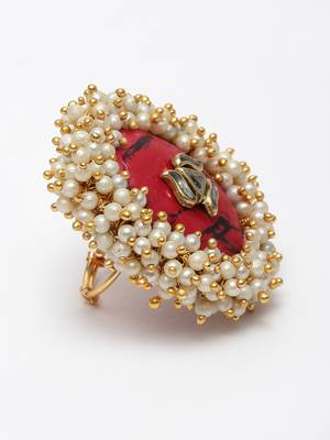 Red pearl rings 4