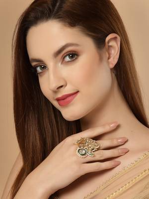 Red pearl rings 1