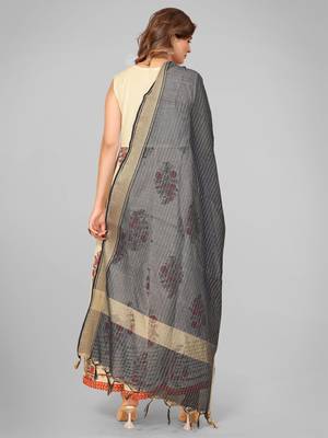Vbuyz Women'S Art Silk Grey Striped Dupatta 2