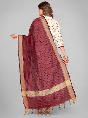 Vbuyz Women'S Art Silk Maroon Striped Dupatta 2