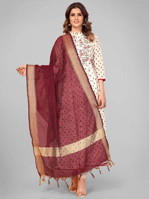 Vbuyz Women'S Art Silk Maroon Striped Dupatta 4