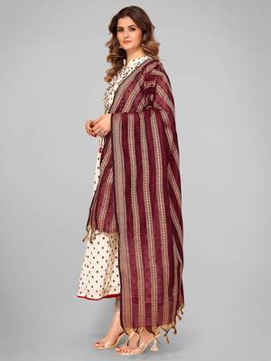 Vbuyz Women'S Art Silk Maroon Woven Design Dupatta 3