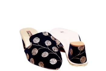 Sonia collections Stylish Ethnic Jutti  for women and girls (JUTTI 25_W), Size-6 2