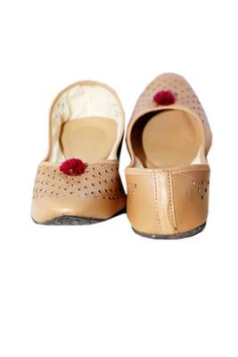 Sonia collections Stylish Ethnic Jutti  for women and girls (JUTTI 84_W), Size-6 4
