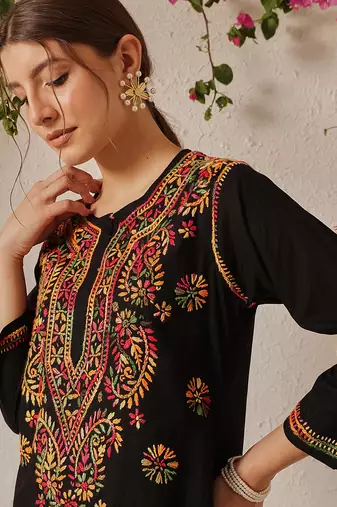 Women'S Hand Embroidered Black Cotton Lucknowi Chikankari Straight Women Kurta