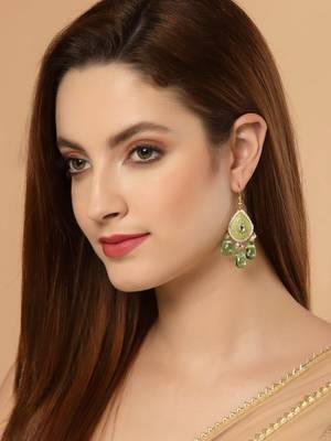 Green zircon   earrings 1