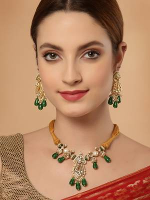 Green zircon   earrings 1