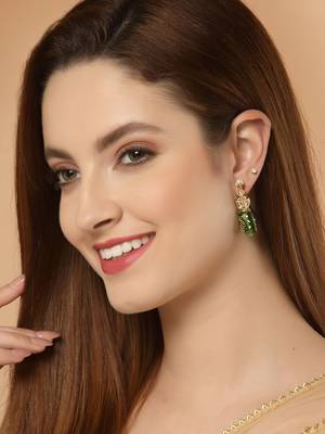 Green zircon   earrings 1