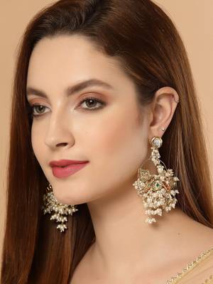 Green zircon   earrings 1